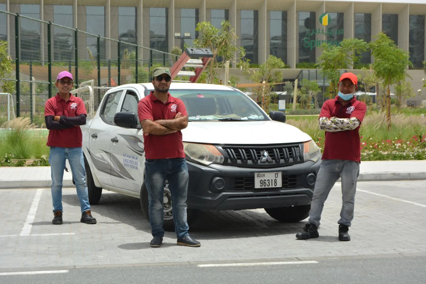 Al Moauz Automatic Gates technician team